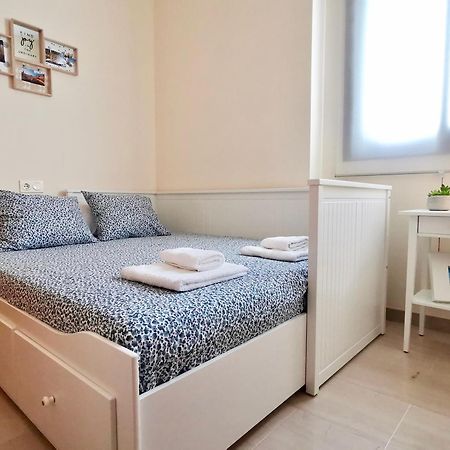 Teodosio Apartment Free Parking & Central Ac Sevilla Bagian luar foto