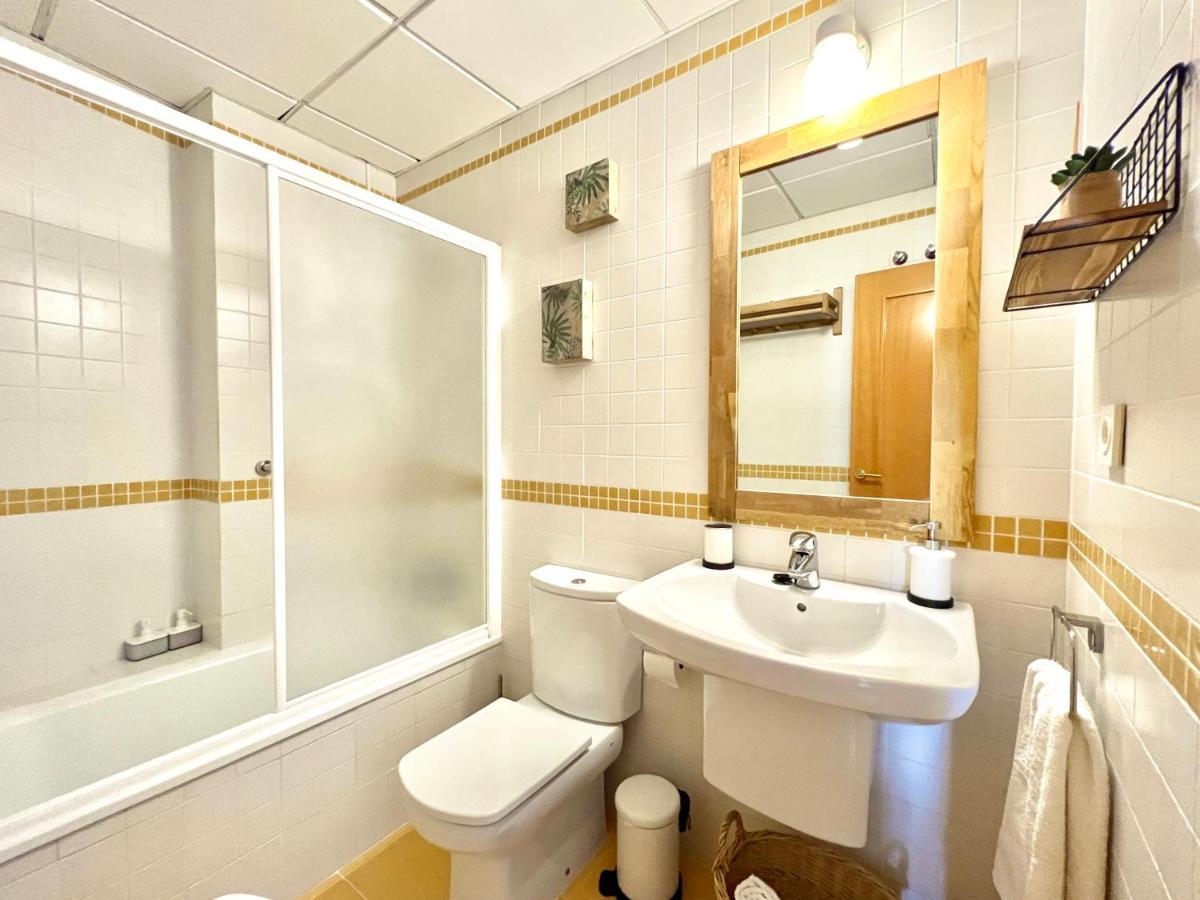 Teodosio Apartment Free Parking & Central Ac Sevilla Bagian luar foto