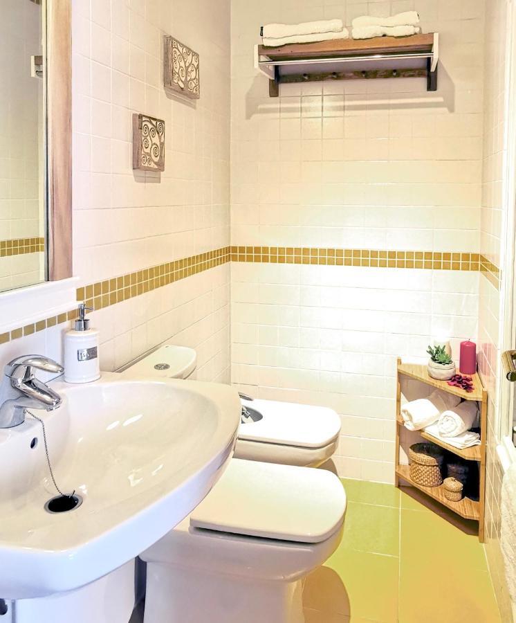 Teodosio Apartment Free Parking & Central Ac Sevilla Bagian luar foto