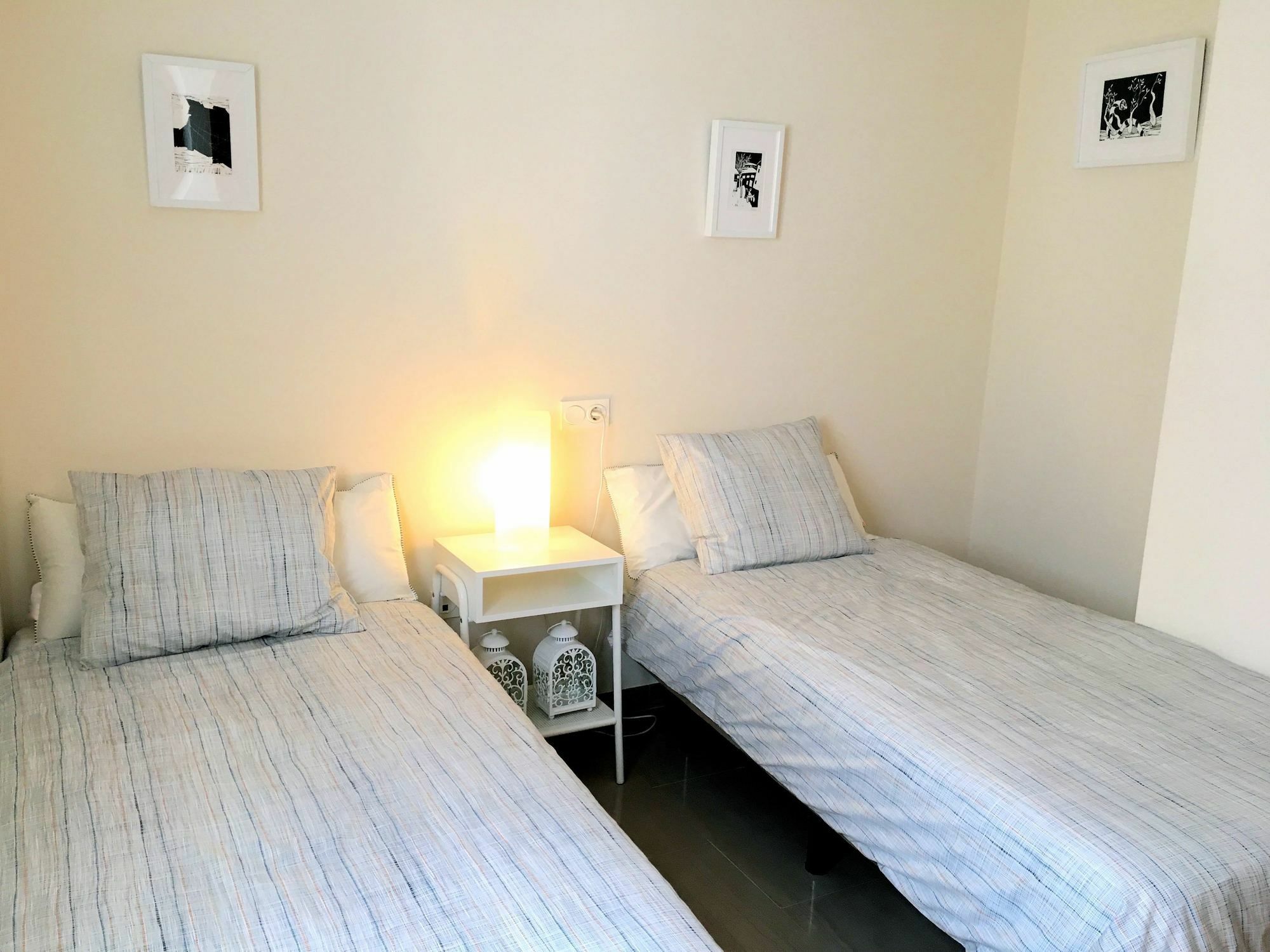 Teodosio Apartment Free Parking & Central Ac Sevilla Bagian luar foto