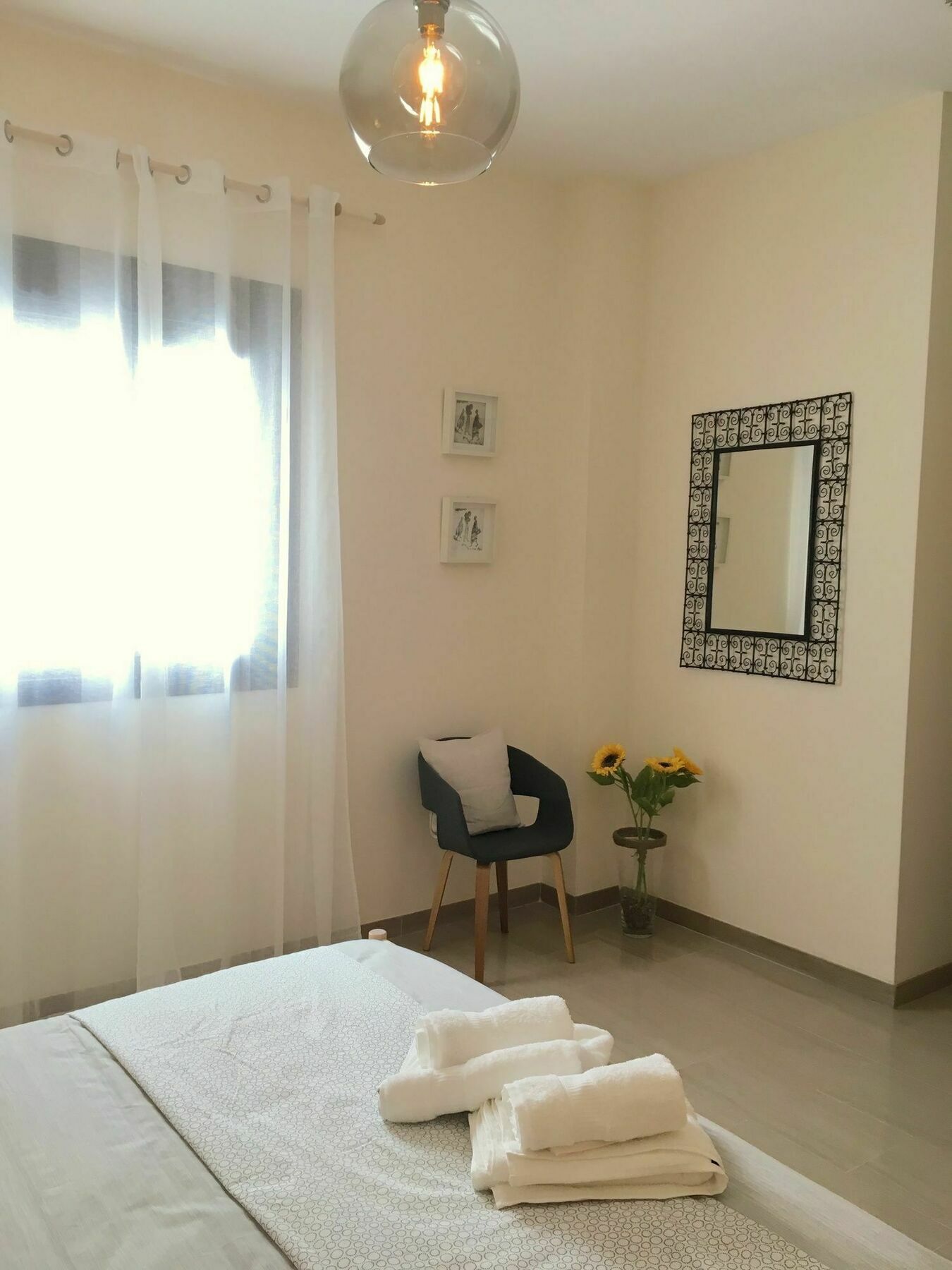 Teodosio Apartment Free Parking & Central Ac Sevilla Bagian luar foto