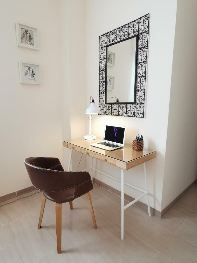 Teodosio Apartment Free Parking & Central Ac Sevilla Bagian luar foto