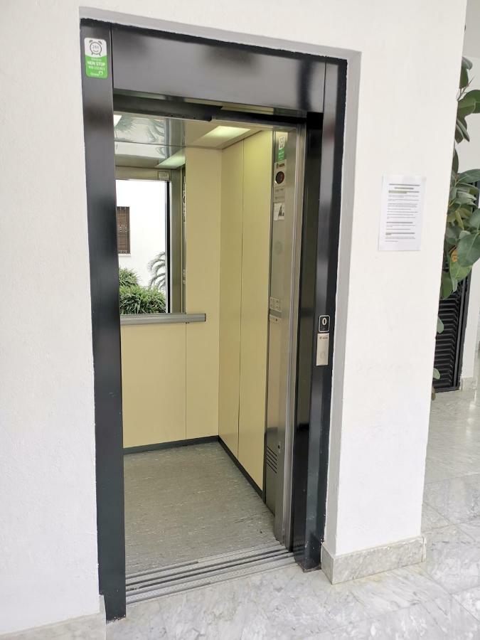 Teodosio Apartment Free Parking & Central Ac Sevilla Bagian luar foto